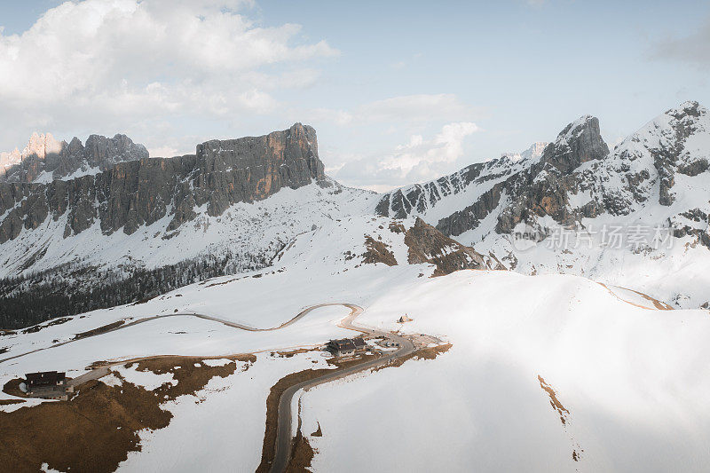 意大利阿尔卑斯山白云石的Passo Giau雪景